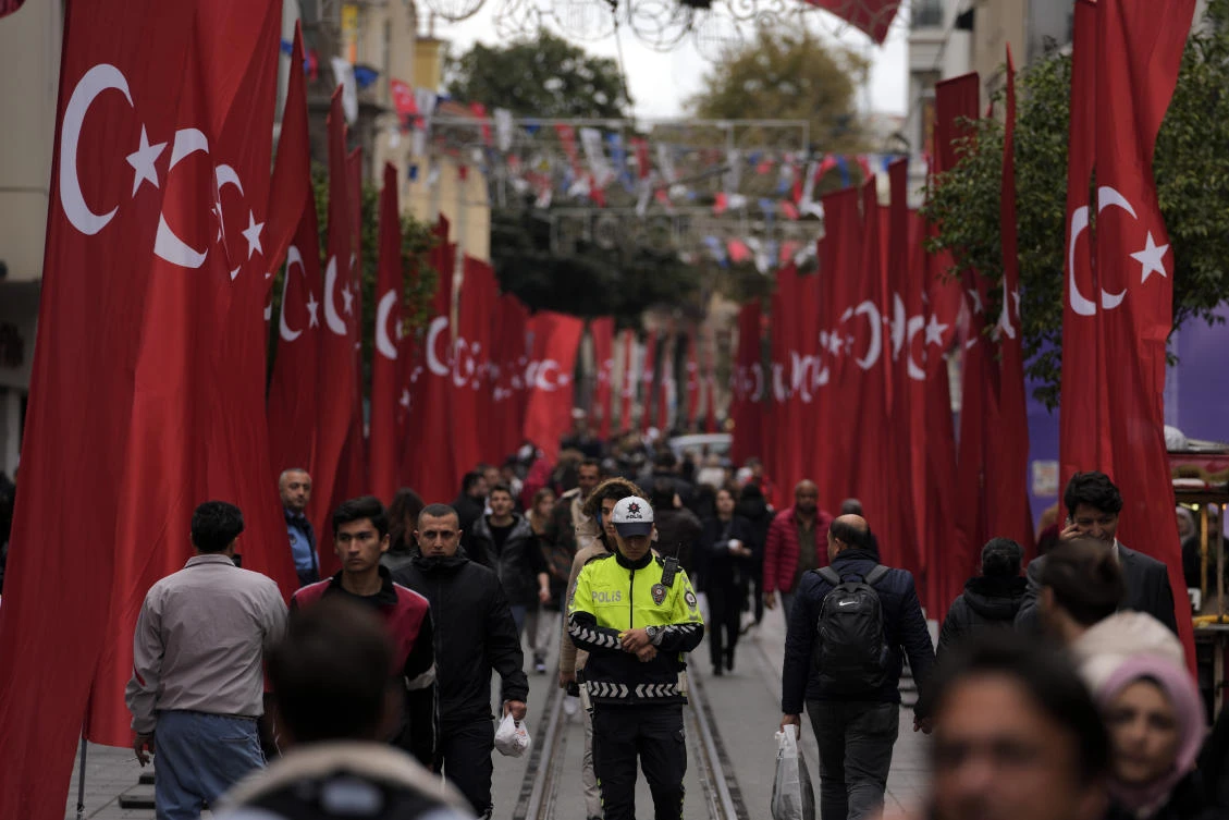 Turkiye makes more arrests in connection with deadly bombing