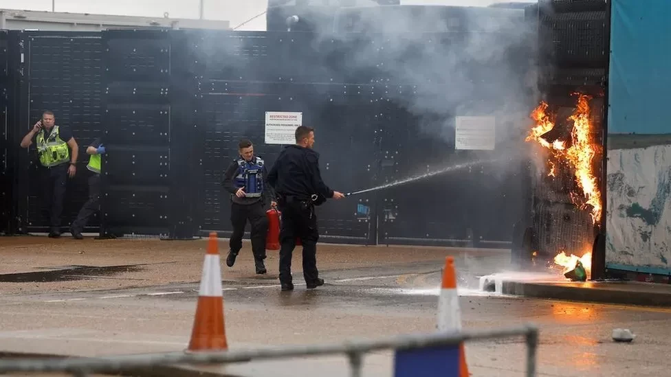 UK police warn of more far-right attacks after Dover firebombing