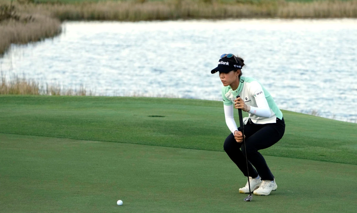 Lydia Ko takes step toward $2 million prize at LPGA finale