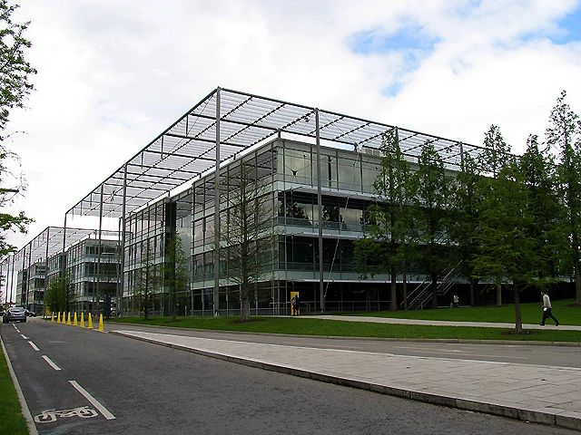 Police in the UK are protecting the offices of Persian-language TV channel Iran International after two of its journalists were threatened by the regime in Tehran. (Wikimedia Commons)