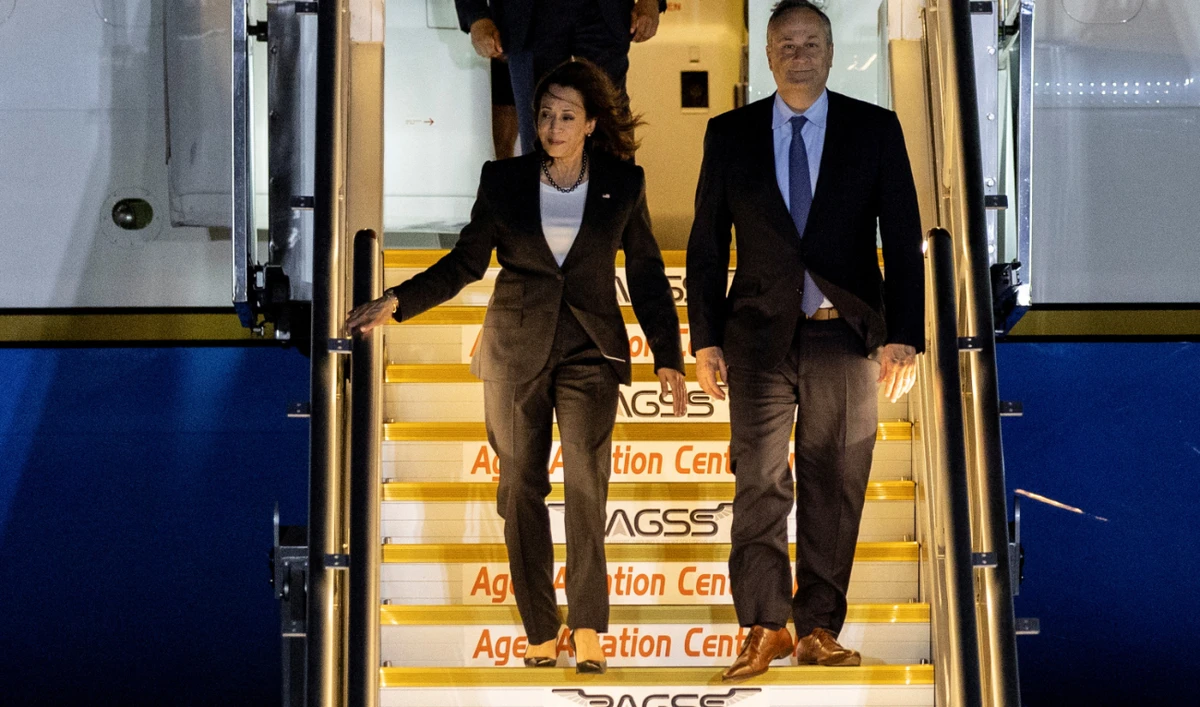 US Vice President Kamala Harris and her husband Doug Emhoff arrive at Ninoy Aquino International Airport, in Pasay City, Metro Manila, Philippines, November 20, 2022. (Reuters)
