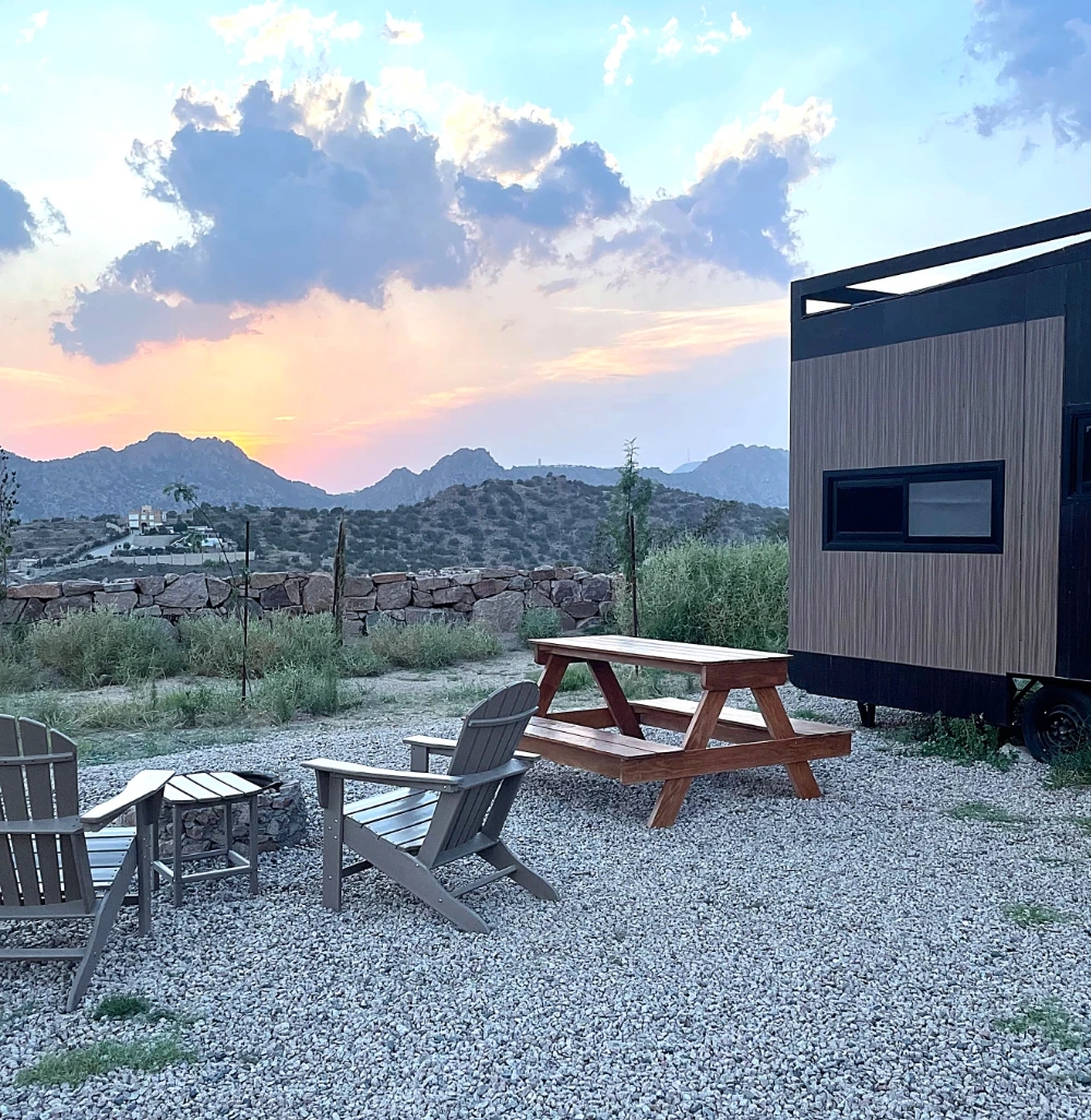 Ahway caravans are placed in the Al-Shafa Mountains, 180 km from Jeddah, at the Wadi Thee Ghazal, one of the most serene spots in Taif and an area synonymous with picturesque nature. (Supplied)