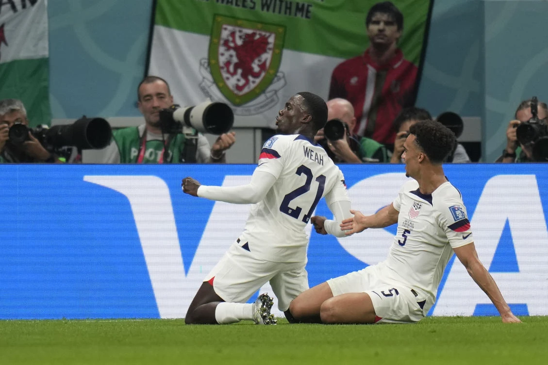 Pele congratulates Weah for World Cup goal against Wales