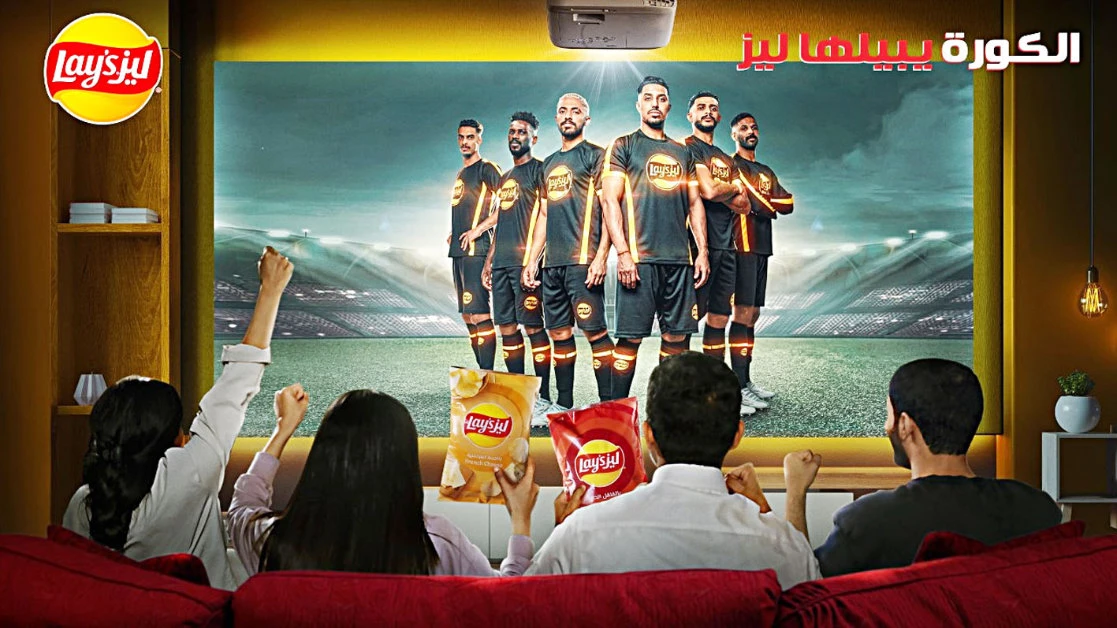 The players featured in the commercial are Mohammed Al-Owais, Salem Al-Dawsari, Ali Al-Asmari, Abdulelah Alamri, Hattan Bahabri, and Abdulaziz Al-Bishi.