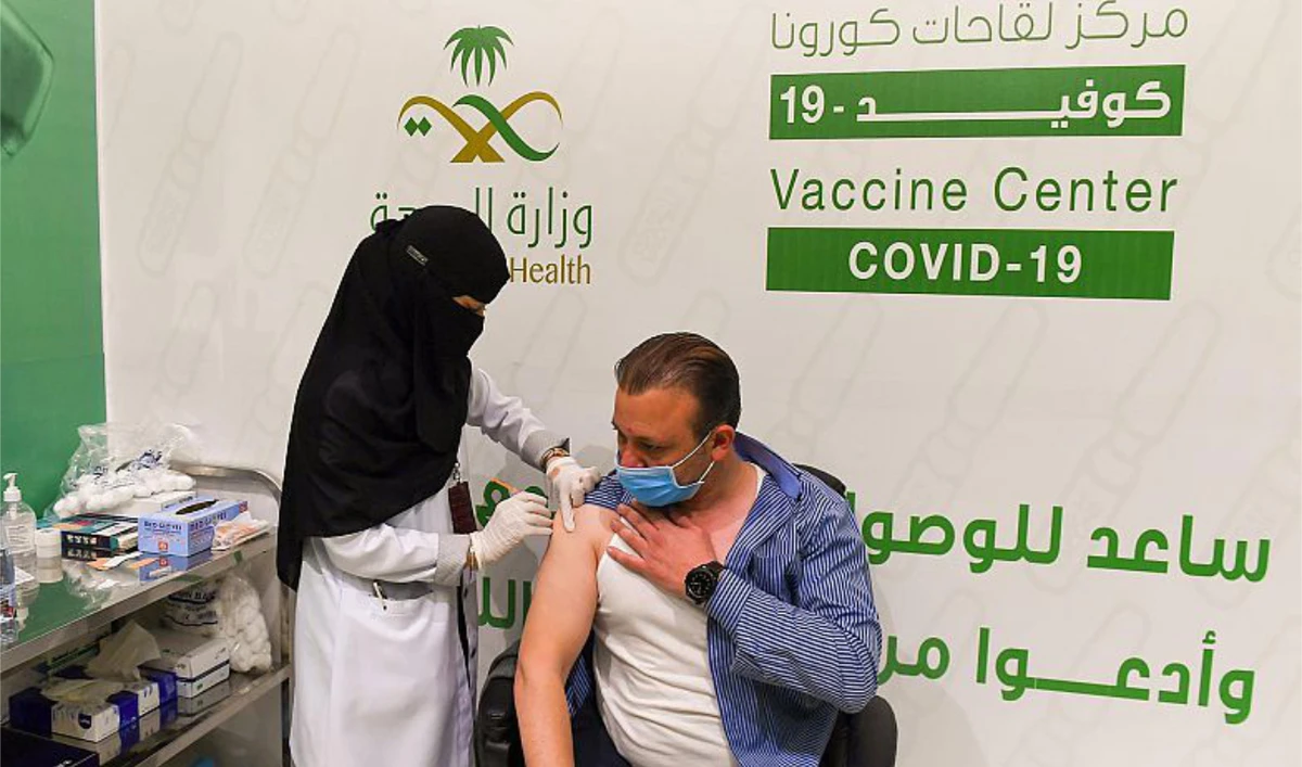 More than 69 million COVID-19 vaccine doses have been administered since the Kingdom’s immunization campaign began, with more than 25 million people fully vaccinated. (SPA/File)