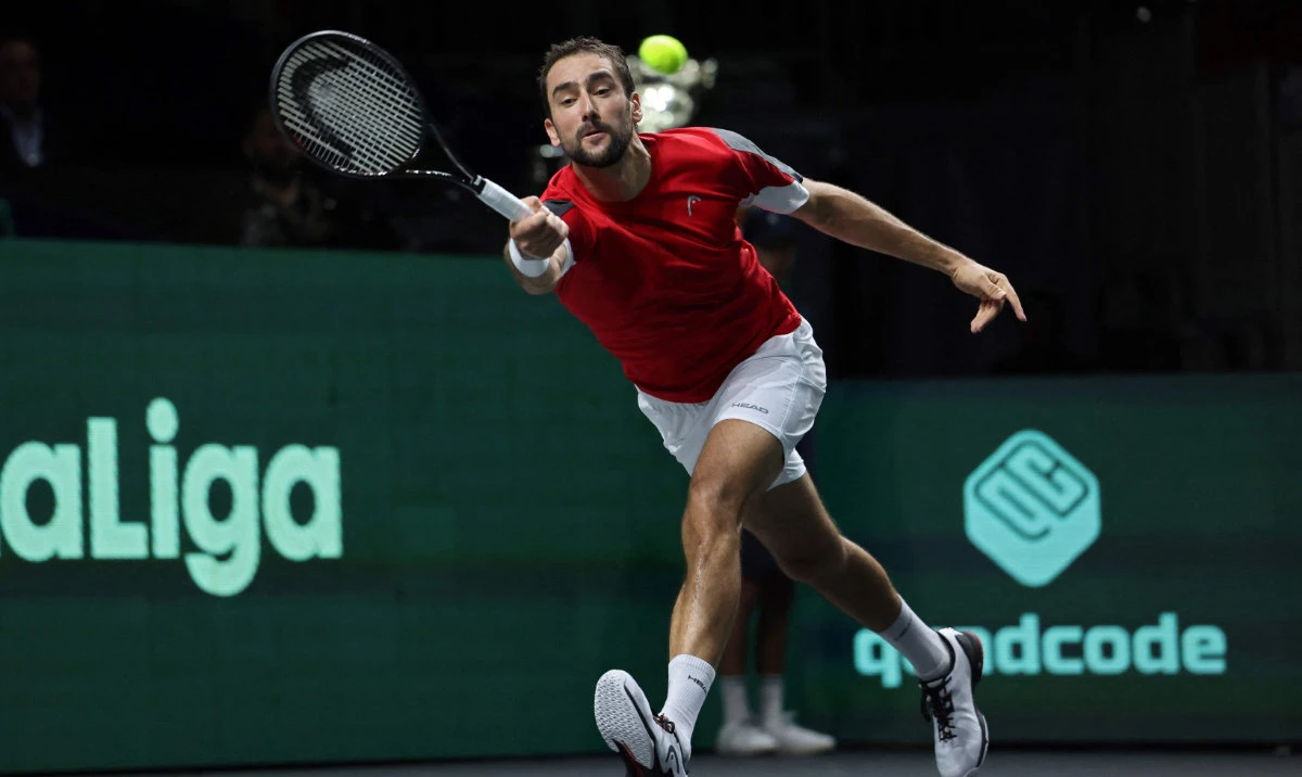 Croatia beat Spain 2-0 to advance to Davis Cup semifinals