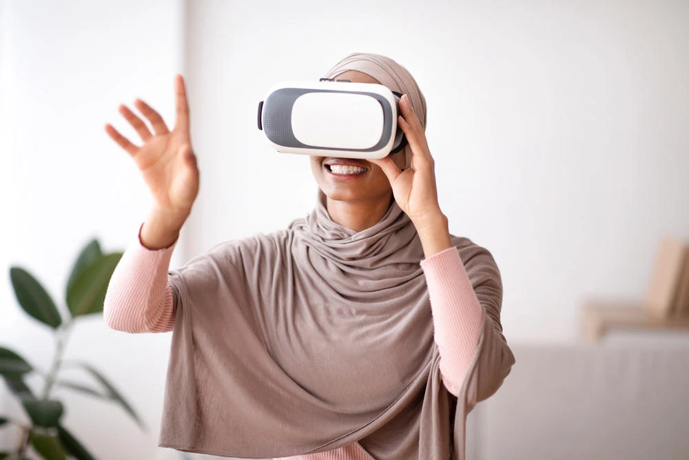 Virtual reality tools offer escape to blockaded Gaza youth