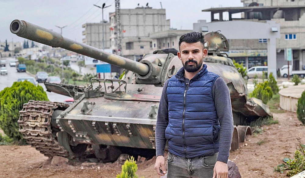 Turkish threats leave Syria Kurds in fear for symbolic city