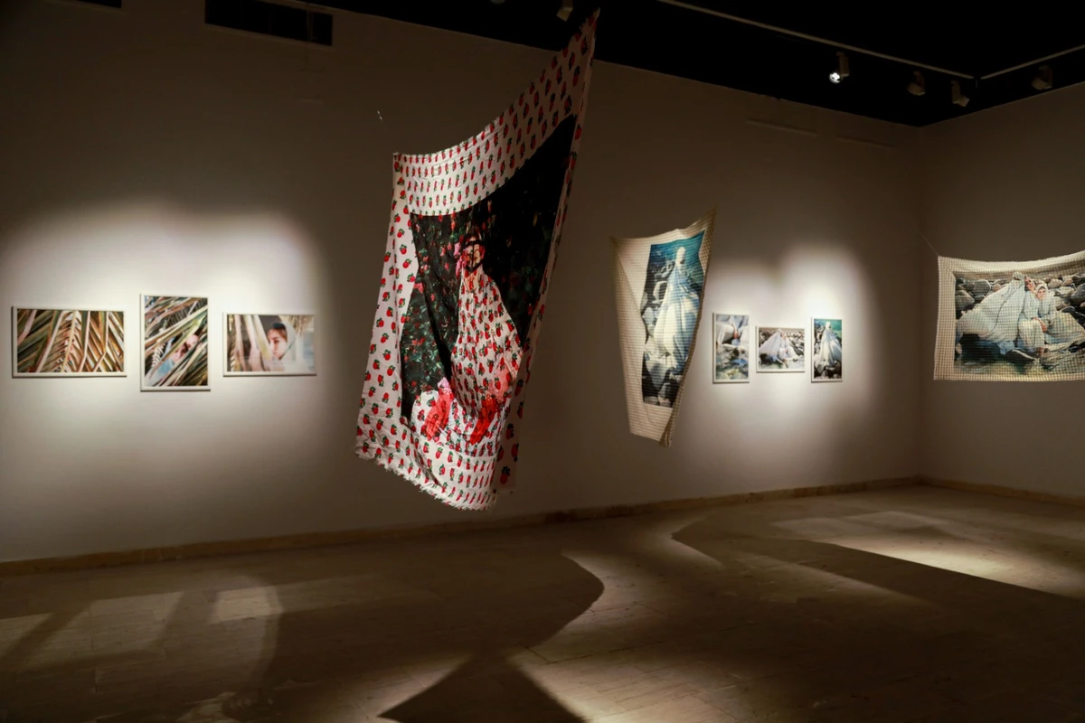 Artist Amira Nazer celebrates Jeddah women through mermaid-inspired exhibition