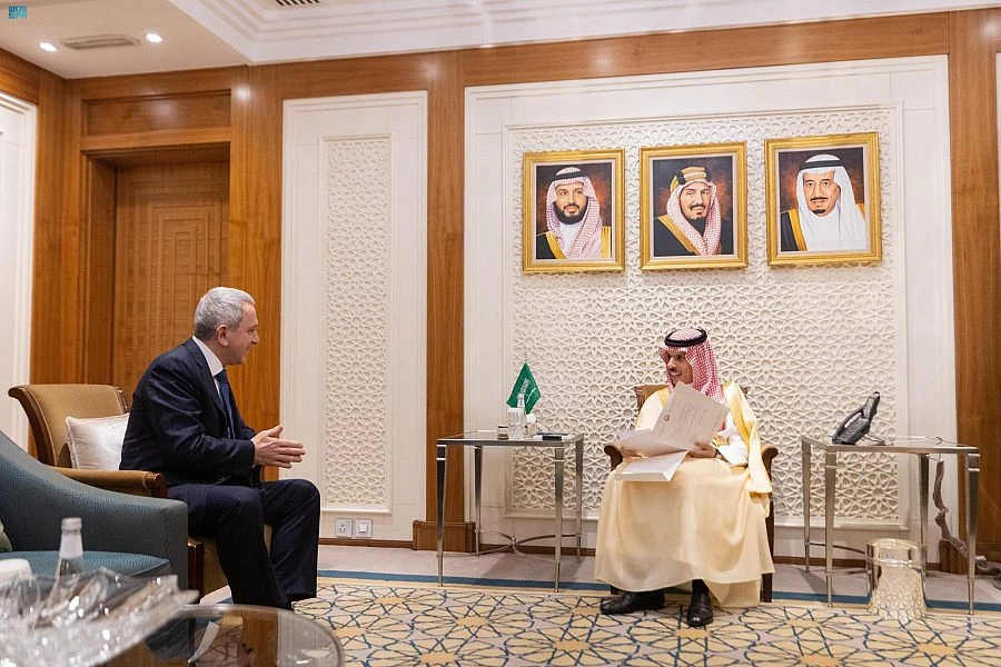 Foreign Affairs Minister Prince Faisal bin Farhan met with Azerbaijani Ambassador to Saudi Arabia on Sunday. (SPA)