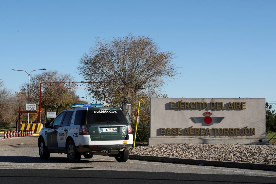 Spanish Civil Guard vehicle enters Torrejon de Ardoz Air Force Base after suspected explosive devices hidden in envelopes were mailed to the base, and other targets. (Reuters)