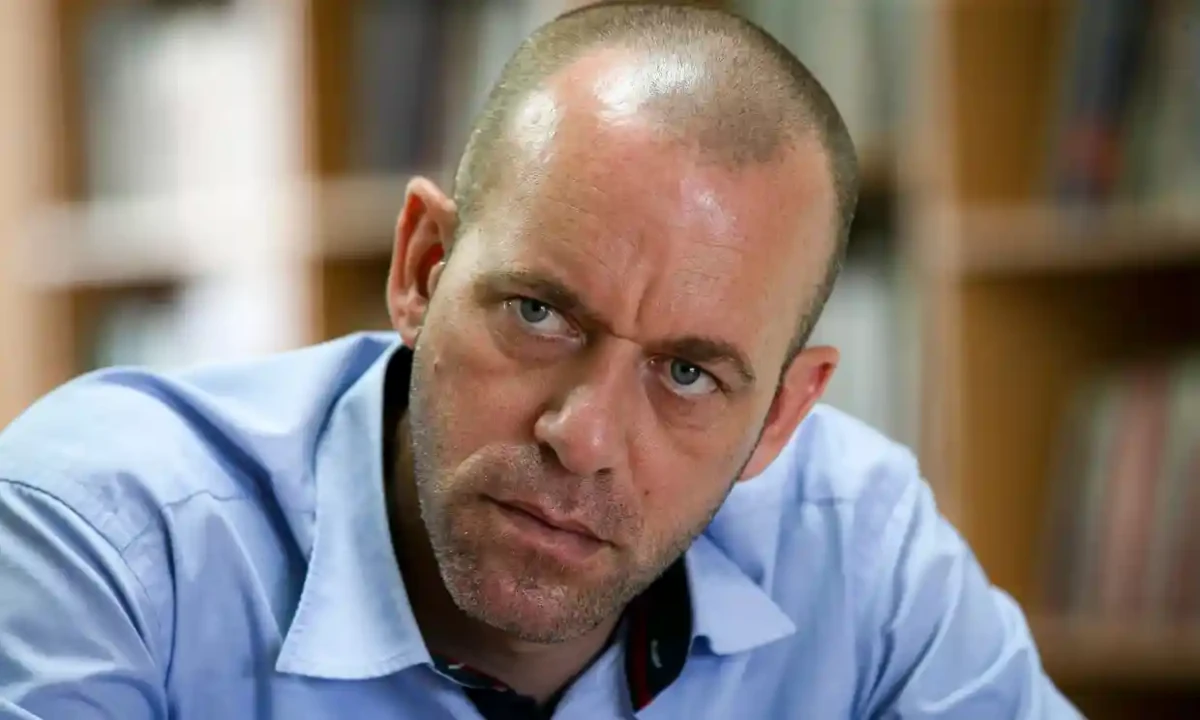 Macron urged to oppose Israeli deportation of French Palestinian lawyer Salah Hamouri