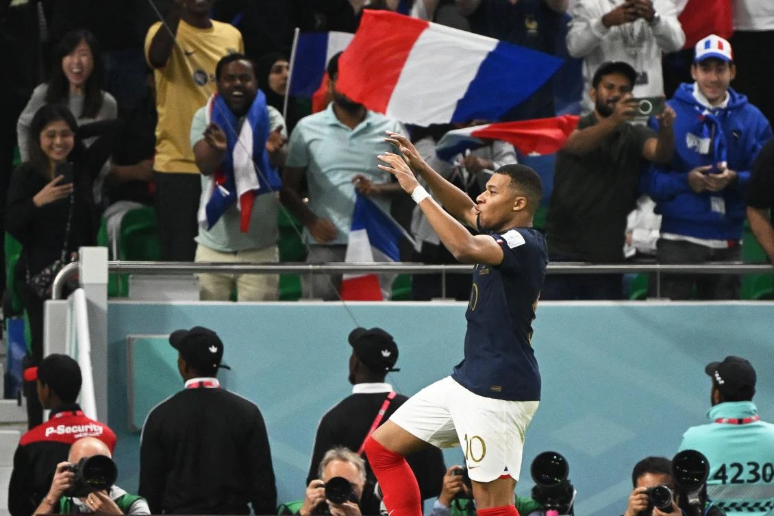 Giroud and Mbappe guide France past Poland and into World Cup quarter-finals
