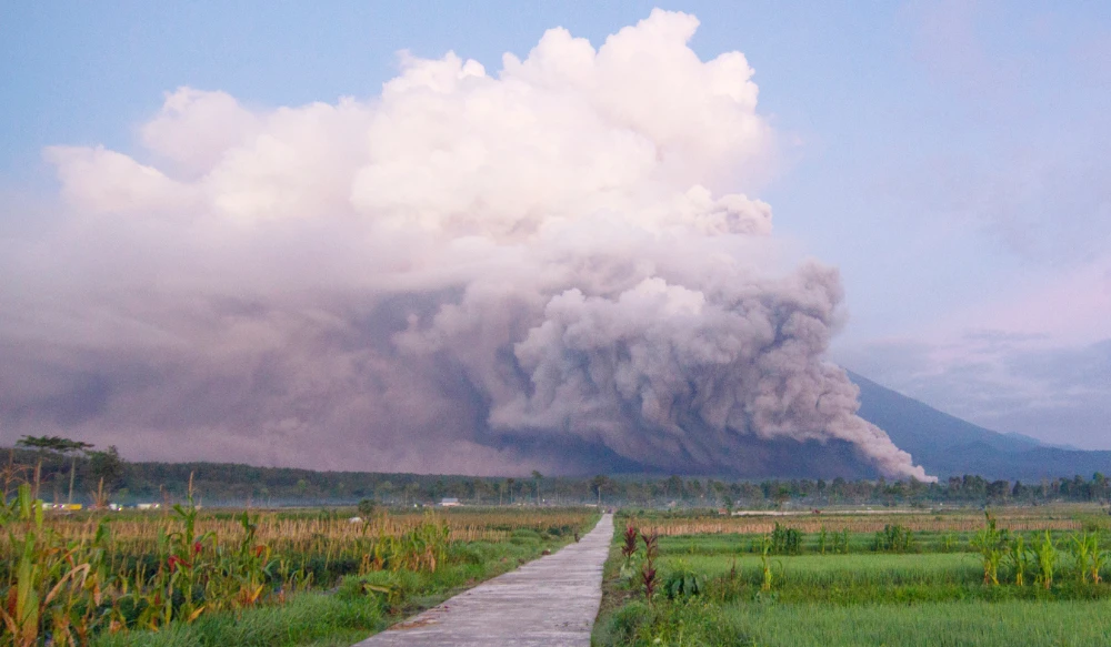 Indonesia’s Mt. Semeru unleashes lava river in new eruption