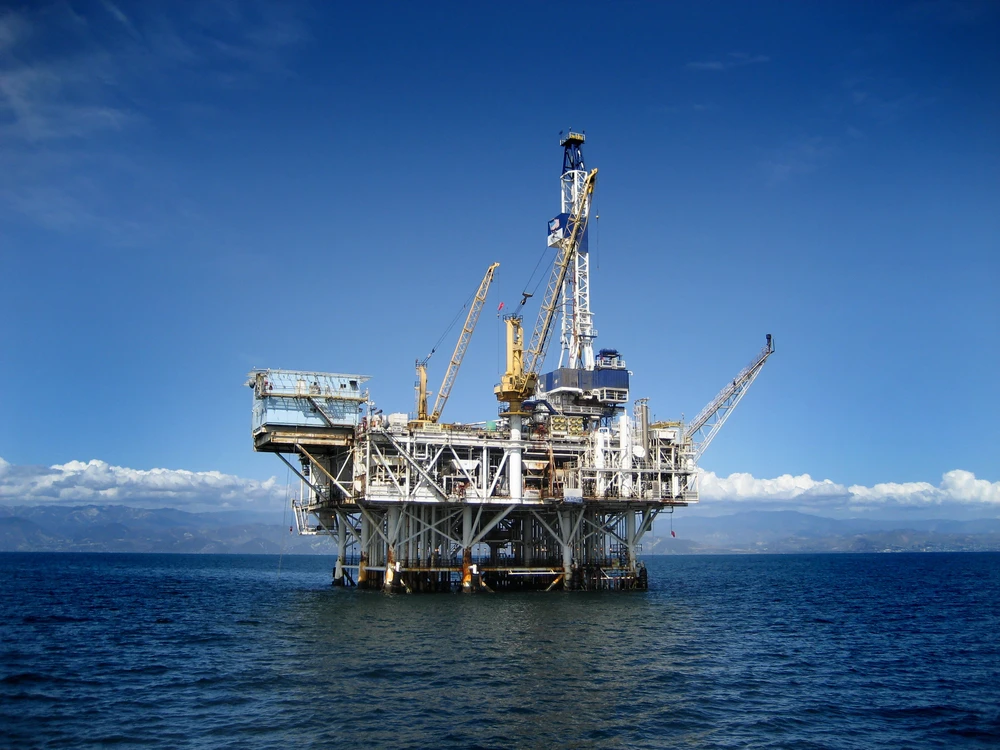 Oil Updates — Crude up after price cap on Russian oil; Venezuela’s oil exports recover in November