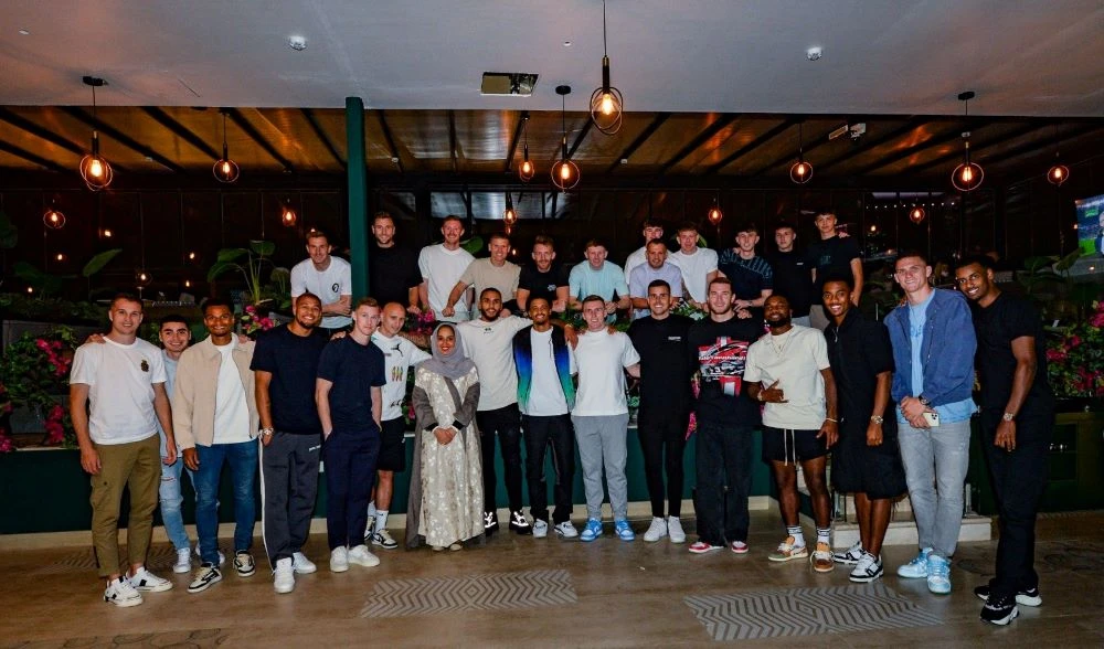 Newcastle United dine out at Azen Grill in Riyadh. (Twitter/@NUFC)