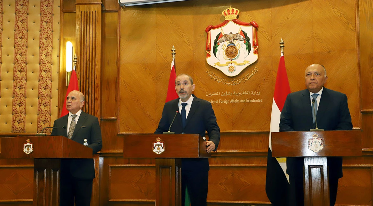 The foreign ministers of Jordan, Egypt and Iraq met to discuss boosting the strategic integration of their countries through a trilateral cooperation mechanism. (Petra)