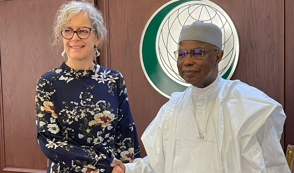 Petra Menander meets OIC Secretary-General Hissein Brahim Taha. (Supplied)