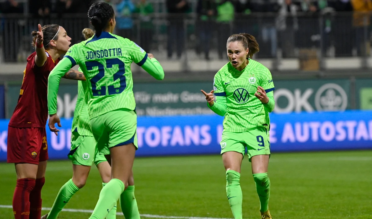 Pajor brace lifts Wolfsburg into UEFA Women’s Champions League quarters