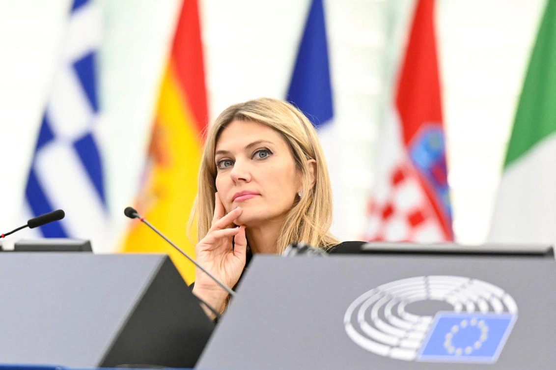 EU parliament sacks vice president charged in Qatar bribe probe