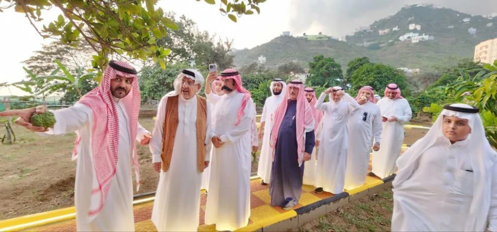 In order to see the region's agricultural potential, a number of businessmen and businesswomen toured the region. (Supplied)
