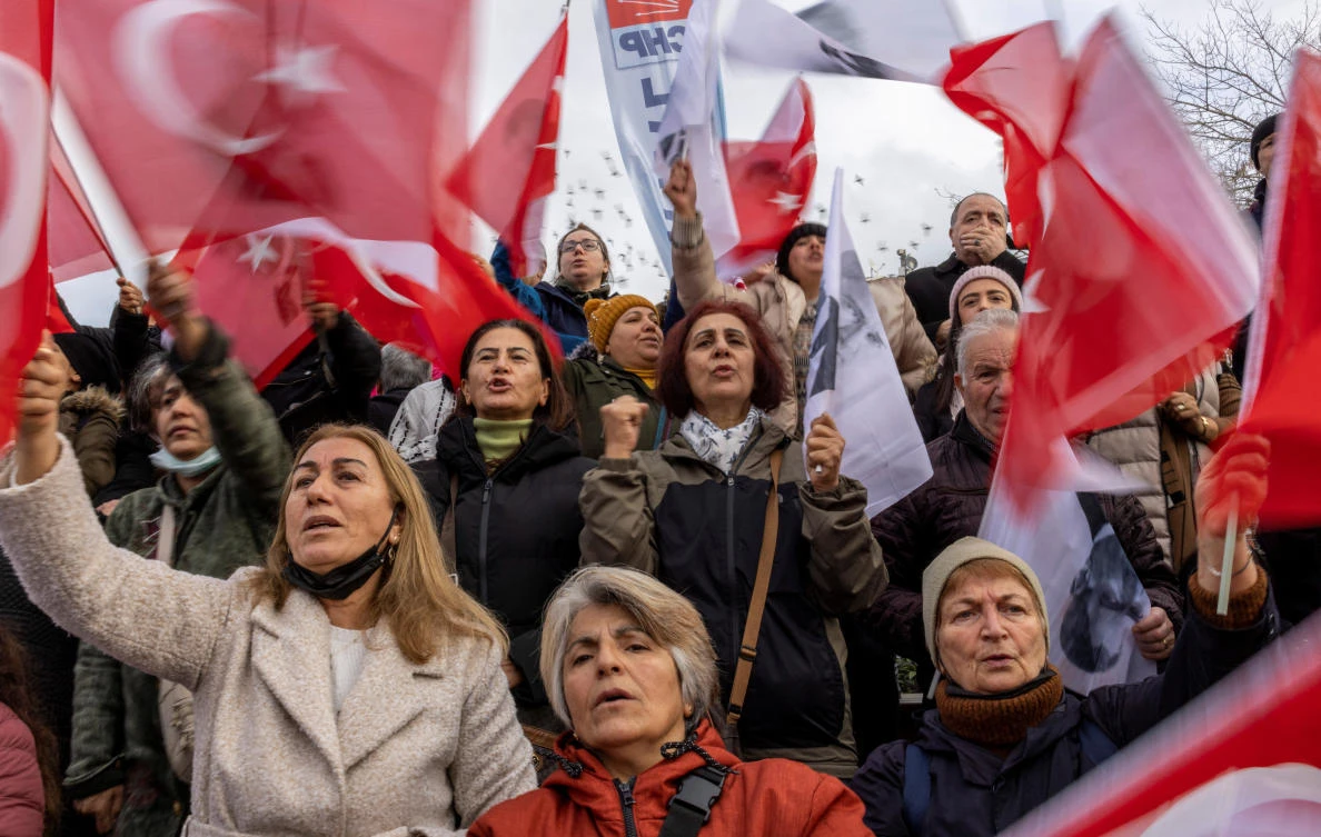 Turkish court orders jail, political ban for Erdogan rival