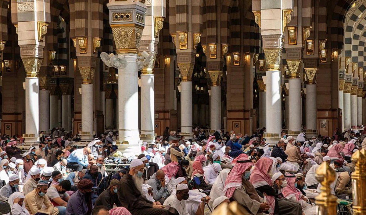 The total number of worshippers at the Prophet’s Holy Mosque exceeded 81 million from the beginning of Muharram to the 19th of Jumada Al-Awwal. (SPA/File)