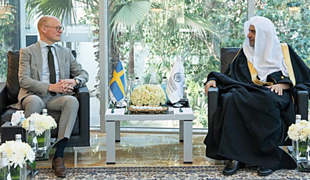 Sheikh Mohammed Al-Issa hold talks with Eric Salmgren in Riyadh. (SPA)