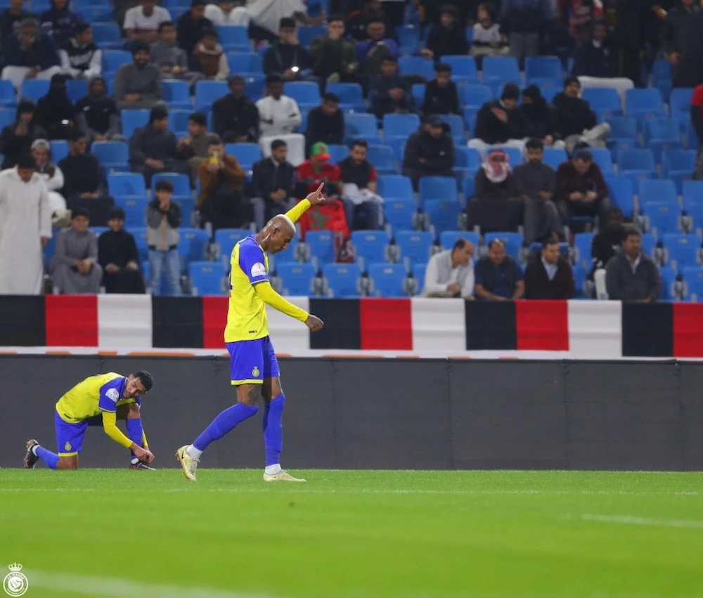 A hat-trick by Brazilian ace Anderson Talisca helped Al-Nassr to a 4-1 win over Al-Raed. (Twitter: @AlNassrFC_EN)