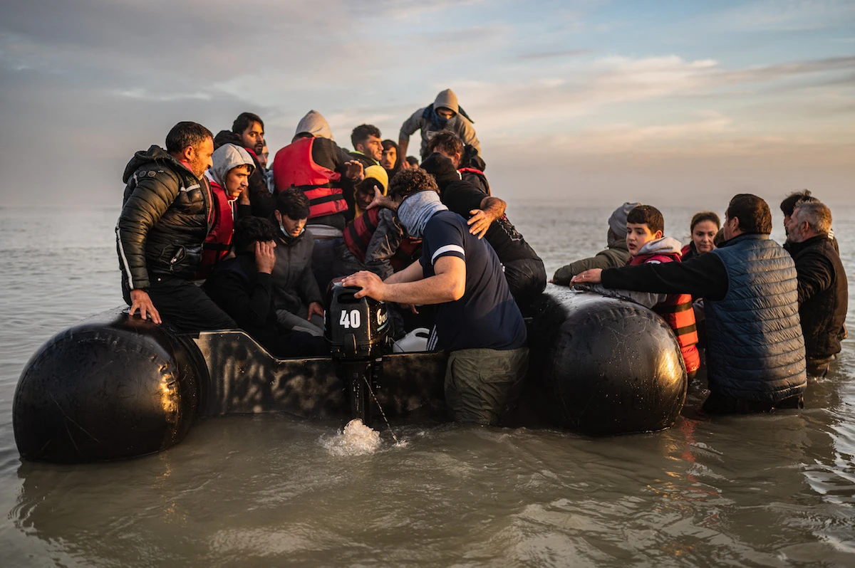 Smugglers offer slashed Christmas discounts to cross Channel on overcrowded boats