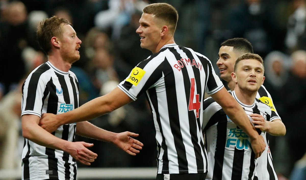 Newcastle United's Sean Longstaff, Sven Botman, Kieran Trippier and Miguel Almiron celebrate after AFC Bournemouth's Adam Smith scores an own goal during the Carabao Cup round of 16 on December 20, 2022. (Reuters)