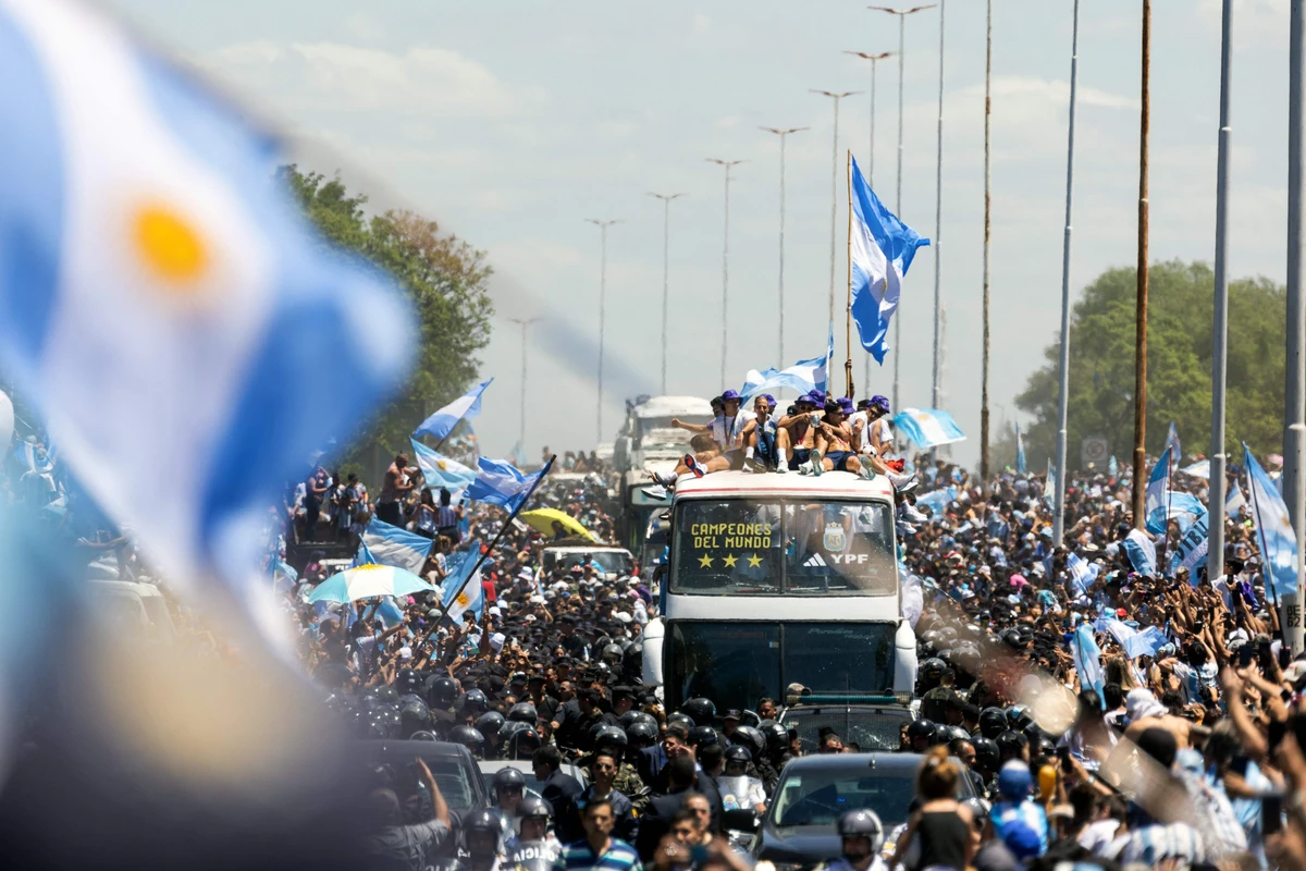 Fan gloom as Argentina World Cup victory parade ends abruptly