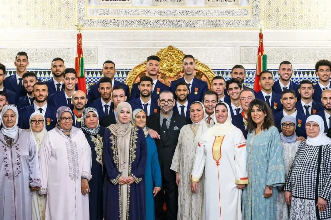 Photo of Moroccan players with their mothers goes viral