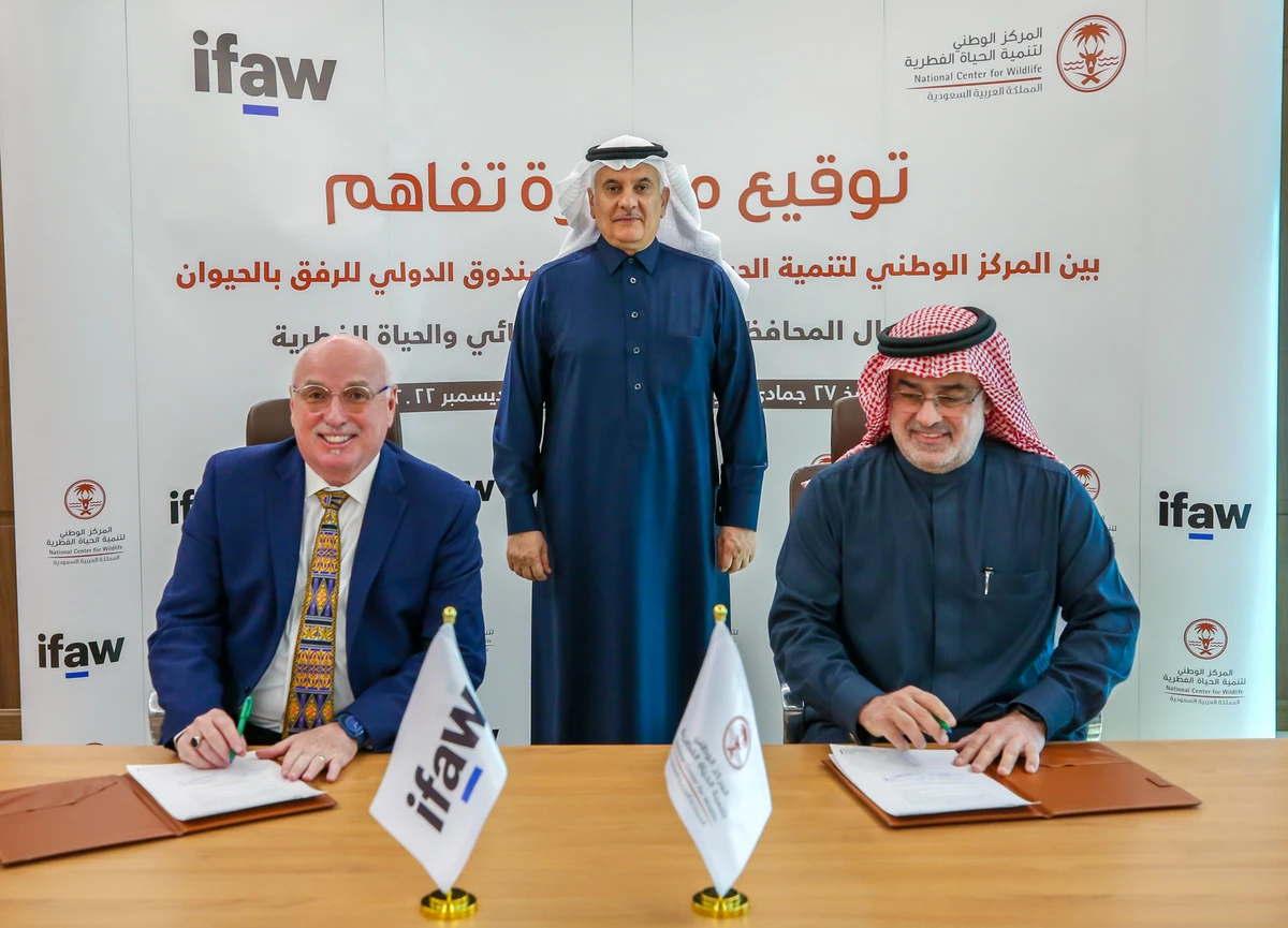 The Minister of Environment, Water and Agriculture Abdulrahman Al-Fadley in the middle, Mohammed Qurban, CEO of NCW right, and Azzedine Downes CEO of the International Fund for Animal Welfare left while signing the MoU in Riyadh. (NCW Twitter account)