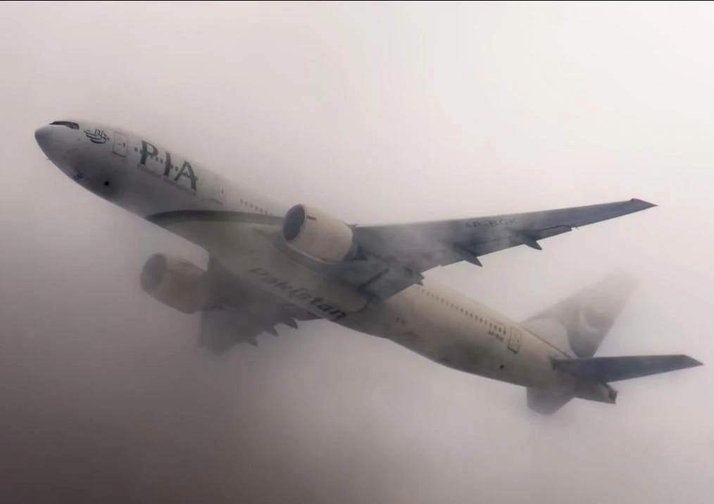 Lahore fog forces PIA to partly shift operations