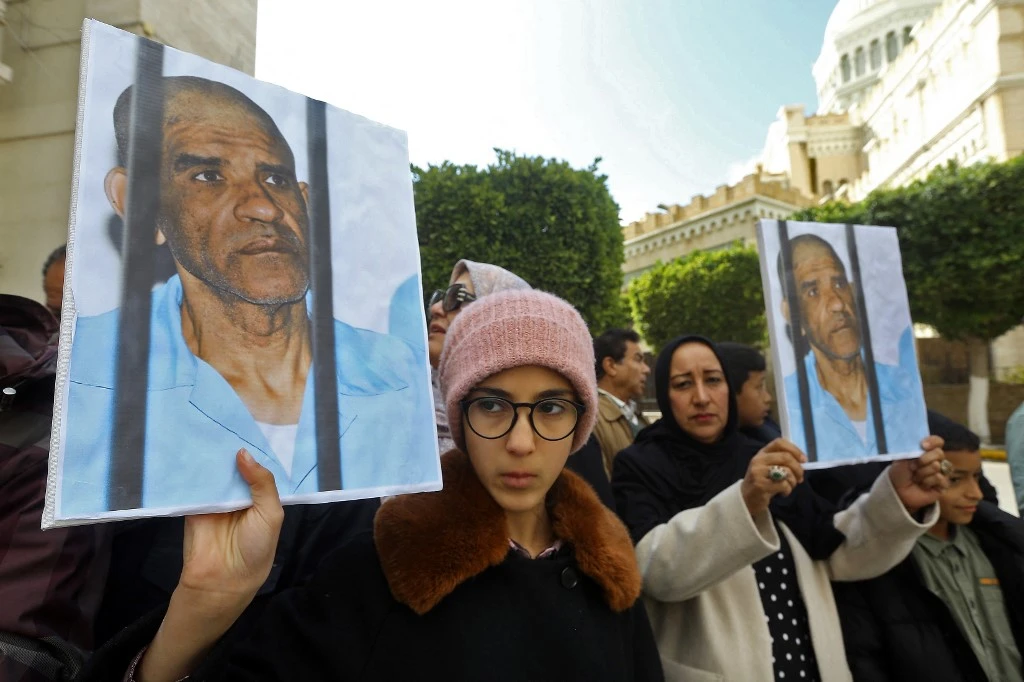 Qaddafi spy chief extradition to US halted at last minute