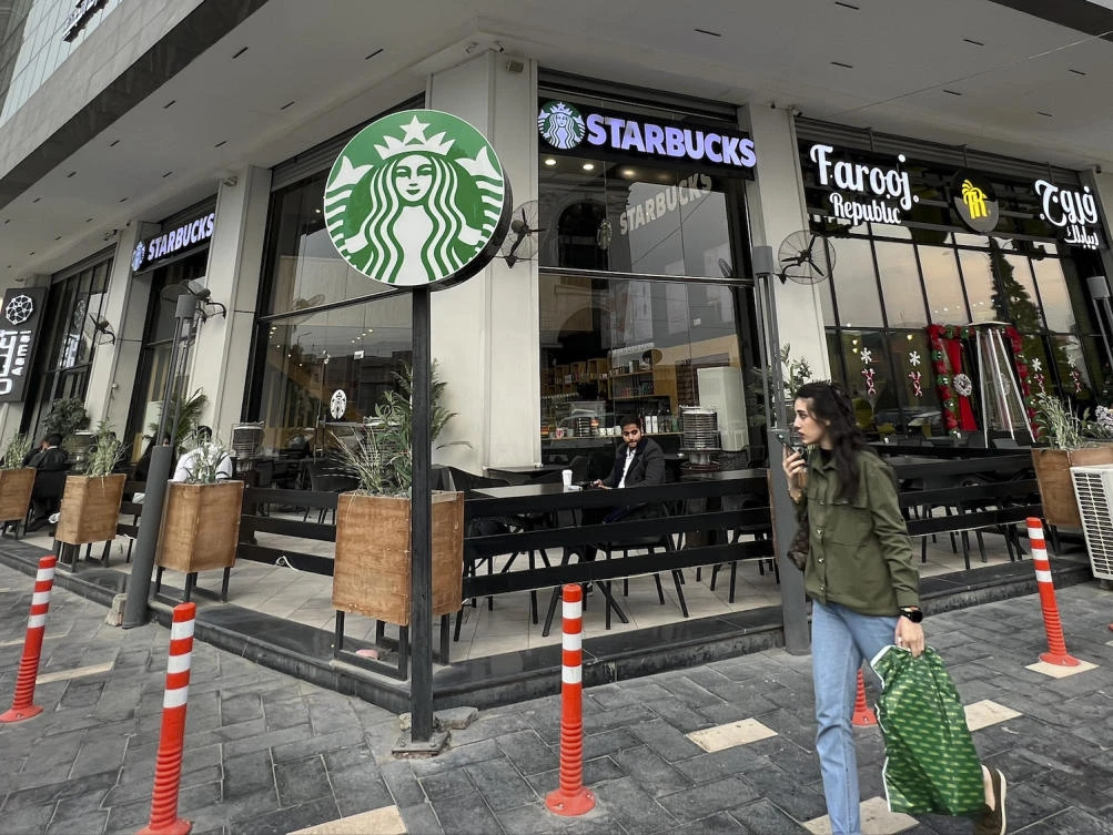 Real coffee, but a fake ‘Starbucks’ in piracy-ridden Iraq