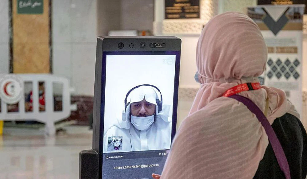 The guides provide educational guidelines on the Hajj and Umrah rituals, wearing (of the) Ihram, and archaeological and historical places in Saudi Arabia. (SPA)