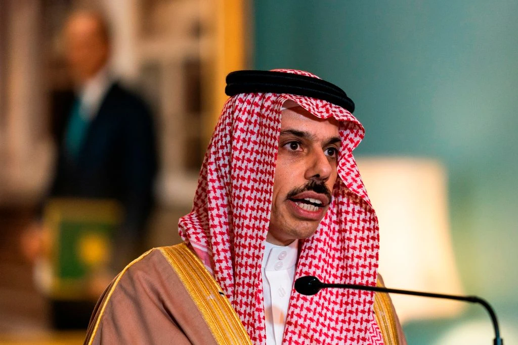 Saudi FM: We support international efforts to resolve Ukraine crisis politically
