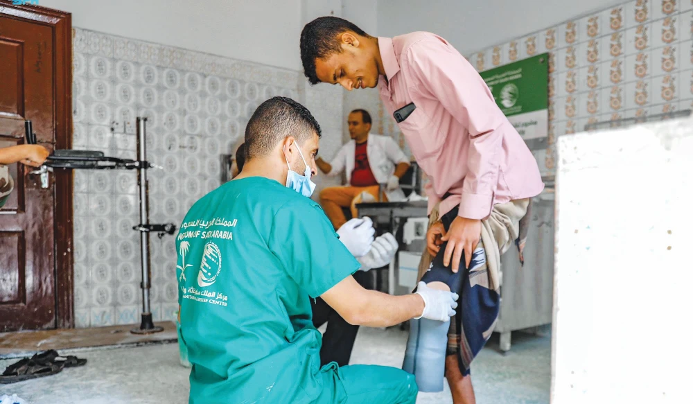 KSrelief-backed prosthetics center in Taiz governorate provided 1,917 services to 529 beneficiaries in one month. (SPA)