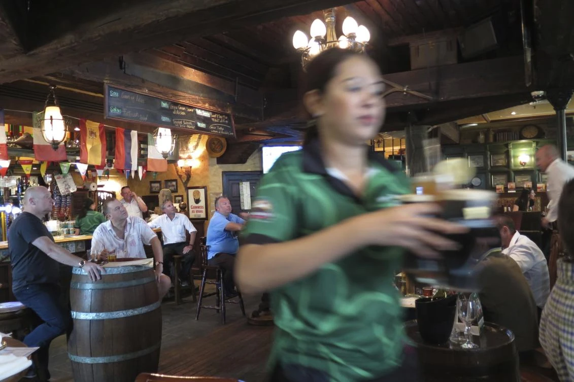Dubai ends 30 percent tax on alcohol sales, fee for liquor licenses