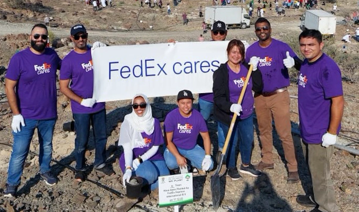 A team of FedEx UAE members planted indigenous Sidra trees at the Special Bee Reserve, located at Al-Minae area in the emirate of Ras Al-Khaimah.