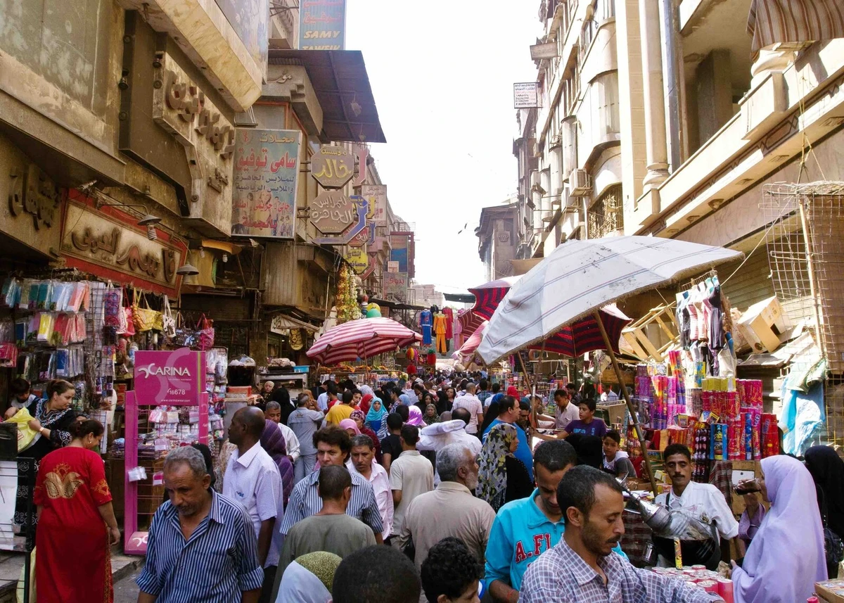 With costs driven up further by soaring global energy prices, official inflation topped 18 percent in November, while billions of dollars worth of imported goods remain locked in Egypt’s ports. File