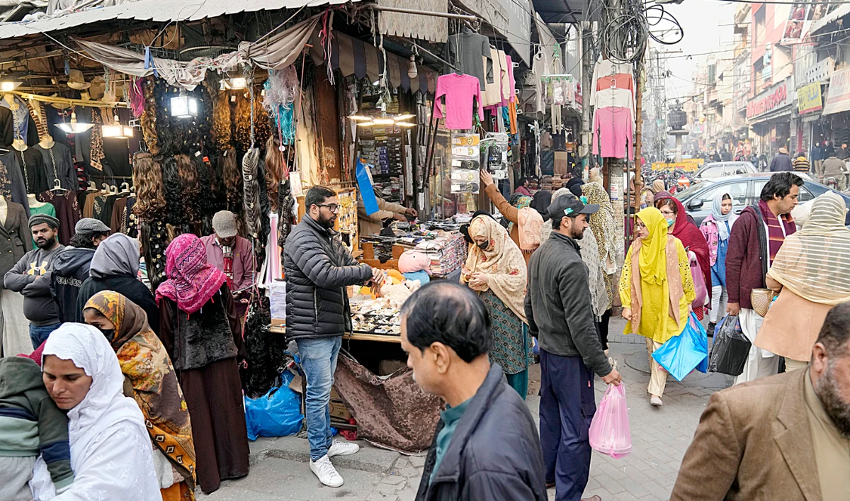 Authorities on Wednesday ordered shopping malls and markets to close by 8:30 p.m. as part of easing Pakistan’s economic crisis. (AP)