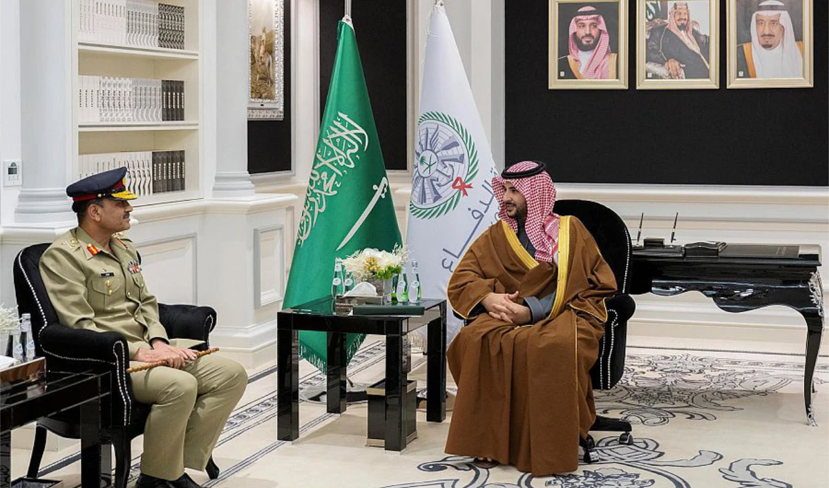 Prince Khalid also congratulated General Munir on being appointed as Chief of Army Staff. (SPA)