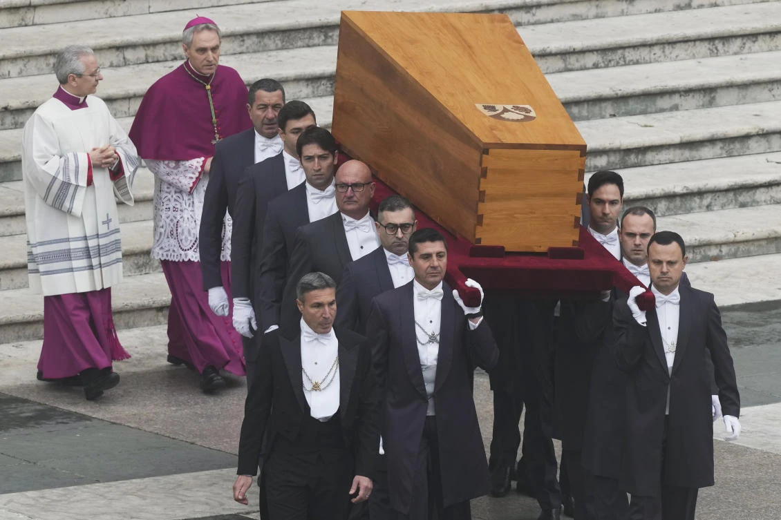 Thousands pour into St. Peter’s for funeral of Benedict XVI