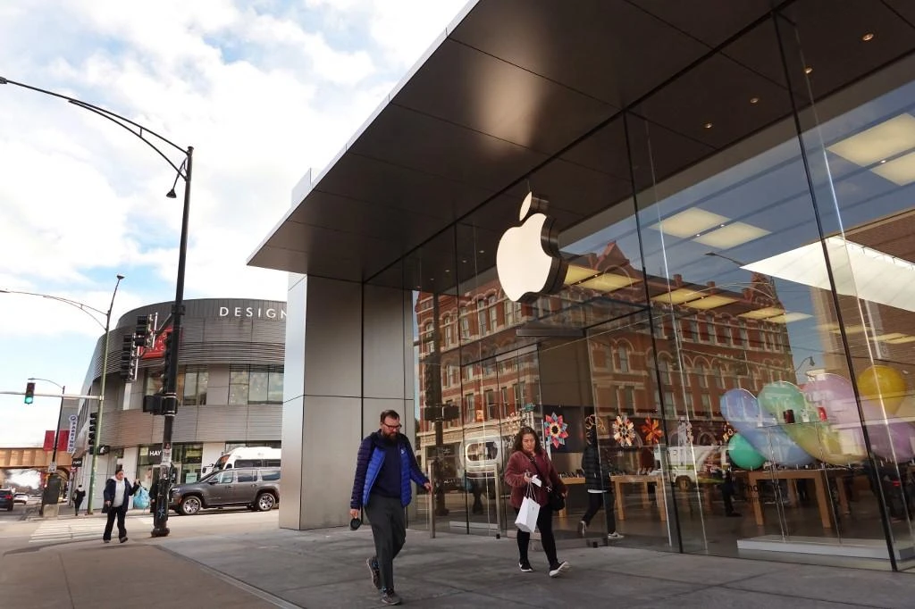 France regulator raps Apple over App Store ads