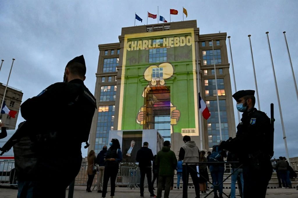 Iran closes French institute over Charlie Hebdo cartoons