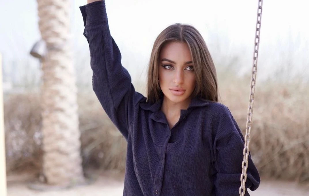 Model, pianist Evlin Abdullah Khalifa performs in New Orleans ahead of Miss Universe pageant