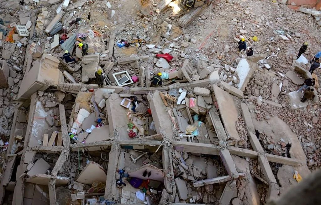 Building collapses are common in Egypt, where shoddy construction and a lack of maintenance are widespread in shantytowns, poor city neighborhoods and rural areas. (File/AFP)